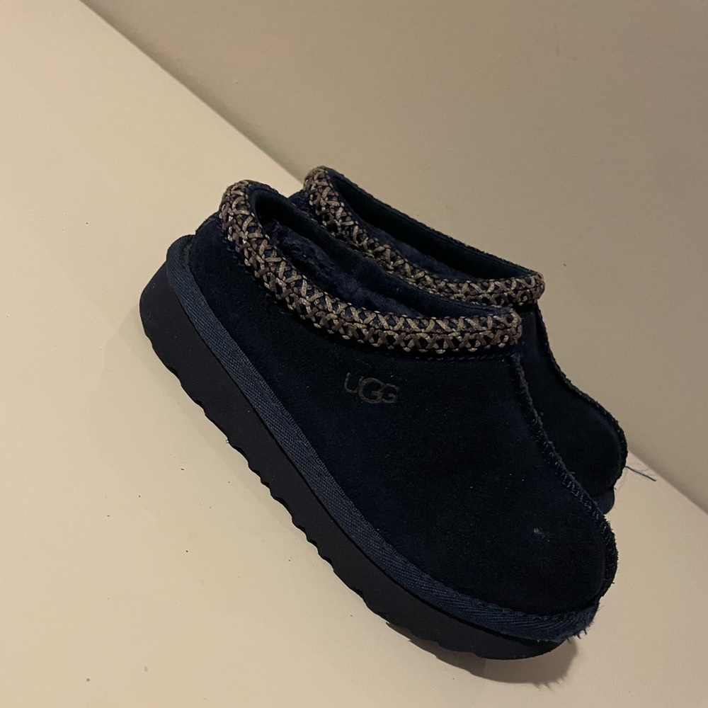 Ugg Tasman